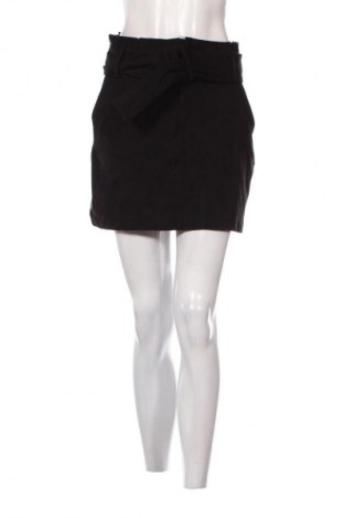 Пола Zara Trafaluc, Размер M, Цвят Черен, Цена 2,04 €