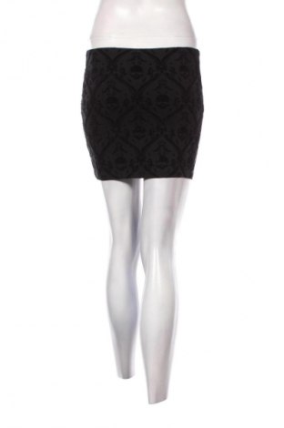 Пола Zara Trafaluc, Размер S, Цвят Черен, Цена 2,04 €