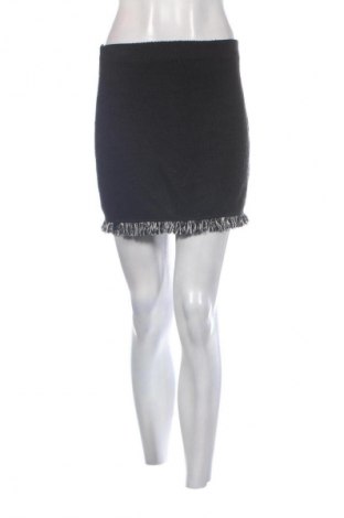 Пола Zara Trafaluc, Размер M, Цвят Черен, Цена 2,04 €