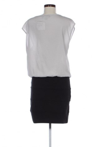 Ruha Amisu, Méret M, Szín Sokszínű, Ár 1 359 Ft