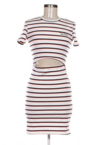 Рокля Bershka, Размер M, Цвят Многоцветен, Цена 3,06 €