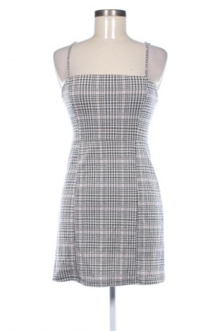 Рокля Bershka, Размер S, Цвят Многоцветен, Цена 3,06 €