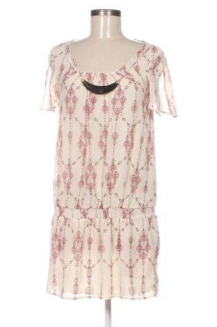 Рокля Bershka, Размер S, Цвят Многоцветен, Цена 3,06 €