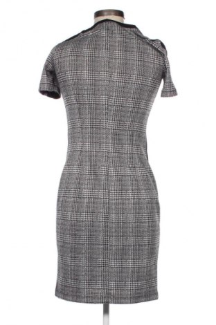 Рокля Daphne, Размер M, Цвят Многоцветен, Цена 11,75 €