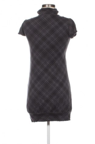 Рокля Edc By Esprit, Размер S, Цвят Многоцветен, Цена 4,60 €