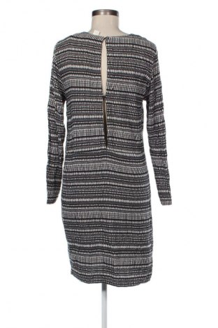 Šaty  H&M, Velikost M, Barva Vícebarevné, Cena  49,00 Kč