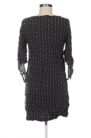 Рокля H&M, Размер M, Цвят Многоцветен, Цена 2,04 €