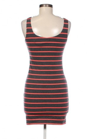 Рокля H&M Divided, Размер M, Цвят Многоцветен, Цена 3,06 €