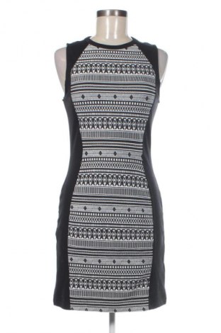 Рокля H&M Divided, Размер M, Цвят Многоцветен, Цена 3,06 €
