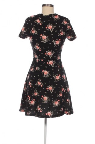 Рокля H&M Divided, Размер S, Цвят Многоцветен, Цена 2,55 €