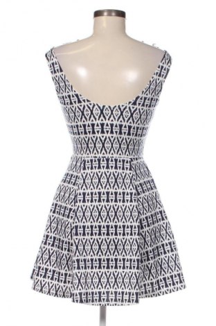 Рокля H&M Divided, Размер S, Цвят Многоцветен, Цена 2,55 €