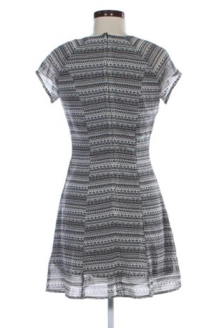 Рокля H&M Divided, Размер S, Цвят Многоцветен, Цена 2,55 €