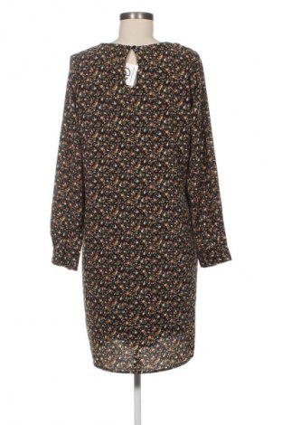 Šaty  Jdy, Velikost S, Barva Vícebarevné, Cena  49,00 Kč