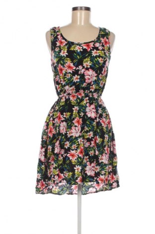 Рокля Jennifer Taylor, Размер S, Цвят Многоцветен, Цена 2,55 €