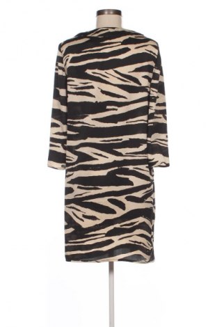 Рокля Mango, Размер M, Цвят Многоцветен, Цена 3,06 €