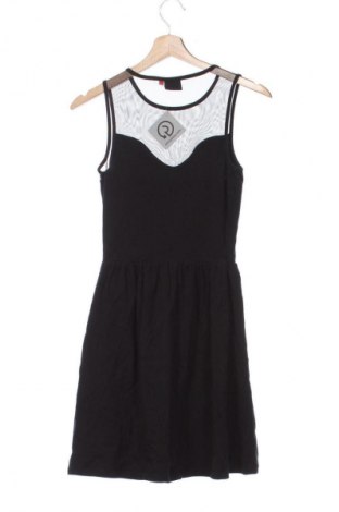 Рокля ONLY, Размер XS, Цвят Черен, Цена 2,55 €