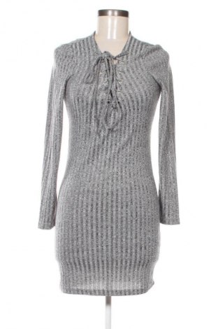 Kleid Only One, Größe S, Farbe Grau, Preis 1,99 €