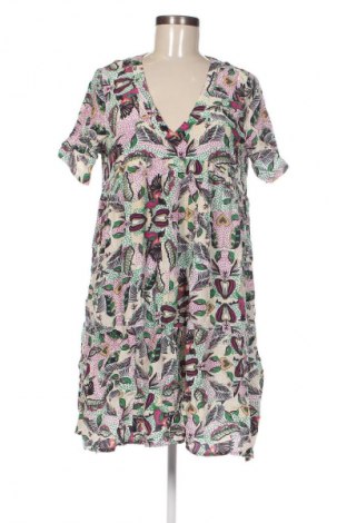 Šaty  Pieces, Velikost M, Barva Vícebarevné, Cena  239,00 Kč