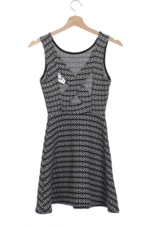 Рокля Pull&Bear, Размер S, Цвят Многоцветен, Цена 2,55 €