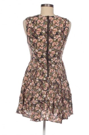 Рокля Review, Размер M, Цвят Многоцветен, Цена 4,09 €