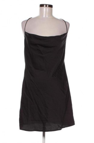 Рокля Stradivarius, Размер M, Цвят Черен, Цена 3,06 €