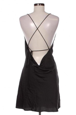 Рокля Stradivarius, Размер M, Цвят Черен, Цена 3,06 €