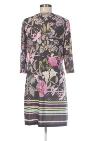 Ruha Taifun, Méret M, Szín Sokszínű, Ár 16 239 Ft