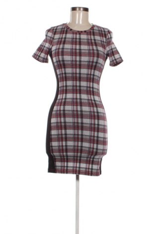 Рокля Topshop, Размер S, Цвят Многоцветен, Цена 4,60 €