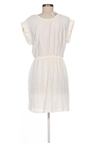 Ruha Unbranded, Méret L, Szín Fehér, Ár 2 689 Ft