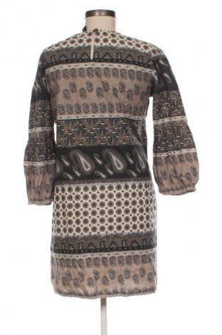 Рокля Vero Moda, Размер M, Цвят Многоцветен, Цена 2,55 €