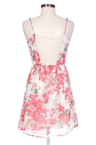 Рокля Vero Moda, Размер S, Цвят Многоцветен, Цена 2,55 €