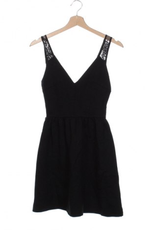 Рокля Zara Trafaluc, Размер S, Цвят Черен, Цена 4,60 €