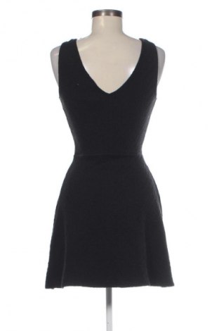 Рокля Zara Trafaluc, Размер S, Цвят Черен, Цена 4,09 €