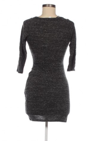 Šaty  Zara Trafaluc, Velikost S, Barva Vícebarevné, Cena  49,00 Kč