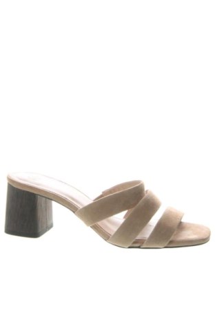 Чехли Massimo Dutti, Размер 39, Цвят Бежов, Цена 57,77 €, #136775199