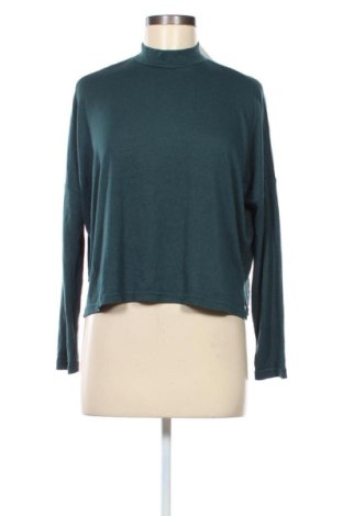 Damen Shirt Bershka, Größe M, Farbe Grün, Preis 4,99 €, #136772792