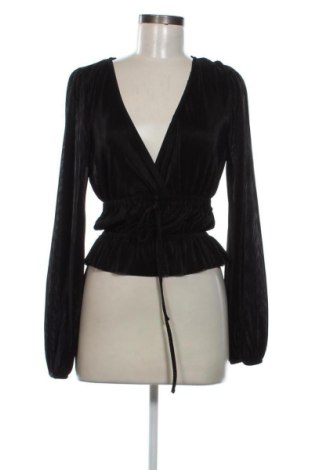 Дамска блуза Pull&Bear, Размер M, Цвят Черен, Цена 6,64 €, #136783242