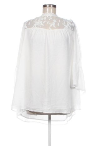 Γυναικεία μπλούζα BloomChic, Μέγεθος 3XL, Χρώμα Λευκό, Τιμή 10,99 €, #136855579