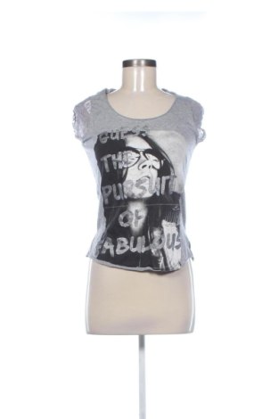Bluză de femei Guess, Mărime S, Culoare Gri, Preț 150,99 Lei, #136874841