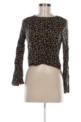 Дамска блуза Pull&Bear, Размер S, Цвят Многоцветен, Цена 4,60 €, #136778526