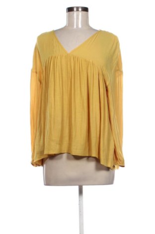 Dámská halenka Stradivarius, Velikost M, Barva Žlutá, Cena  228,00 Kč, #136790554