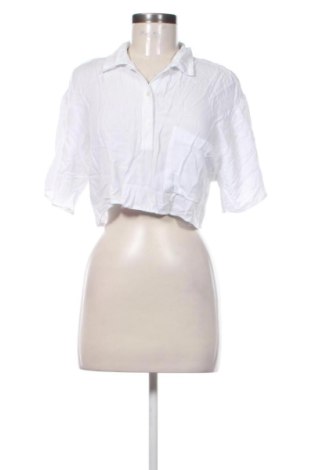 Дамска риза Pull&Bear, Размер S, Цвят Бял, Цена 7,15 €, #136774931