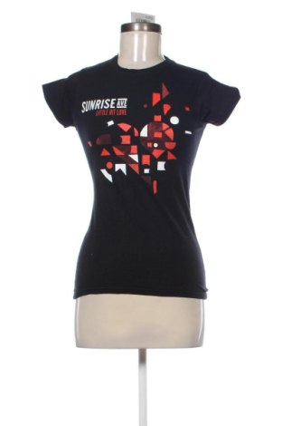 Γυναικείο t-shirt Gildan, Μέγεθος S, Χρώμα Πολύχρωμο, Τιμή 8,00 €, #136814393