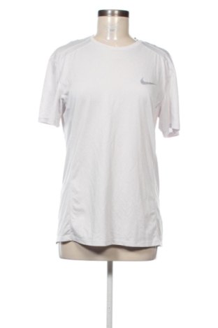 Γυναικείο t-shirt Nike, Μέγεθος M, Χρώμα Λευκό, Τιμή 18,99 €, #136818978