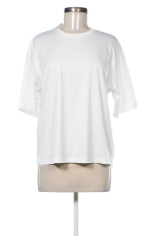Дамска тениска SHEIN, Размер M, Цвят Бял, Цена 9,20 €, #136831915