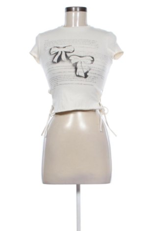 Дамска тениска Bershka, Размер XS, Цвят Екрю, Цена 6,13 €, #136842778