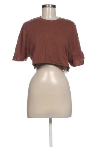 Дамска тениска Bershka, Размер M, Цвят Кафяв, Цена 8,18 €, #136850115