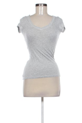 Γυναικείο t-shirt Terranova, Μέγεθος S, Χρώμα Γκρί, Τιμή 9,99 €, #136820392