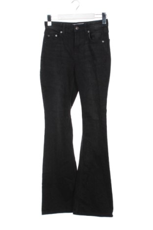 Damskie jeansy Cropp, Rozmiar S, Kolor Czarny, Cena 112,53 zł, #136730937