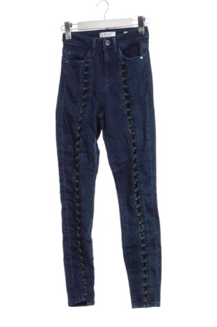 Blugi de femei Guess, Mărime S, Culoare Albastru, Preț 329,99 Lei, #136736321